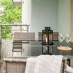 Wohnglueck Mit Balkon Im Preussischen Viertel Dresden