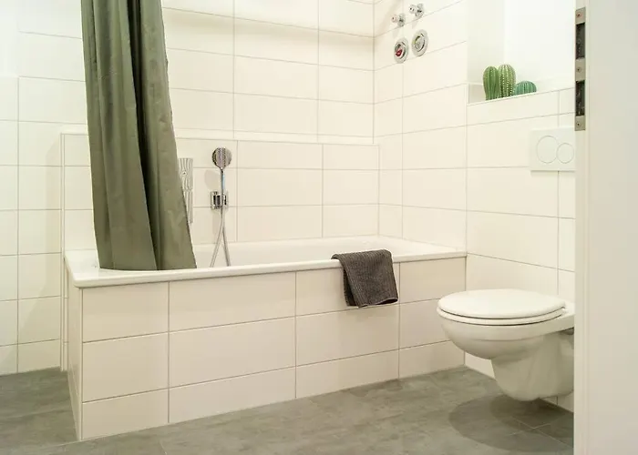 Wohnglueck Mit Balkon Im Preussischen Viertel *